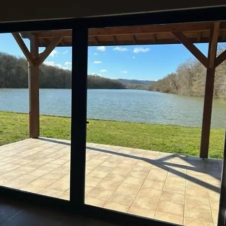 Charming Quiet House With Private Pond Woel
