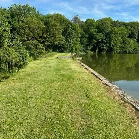 Charming Quiet House With Private Pond Woel